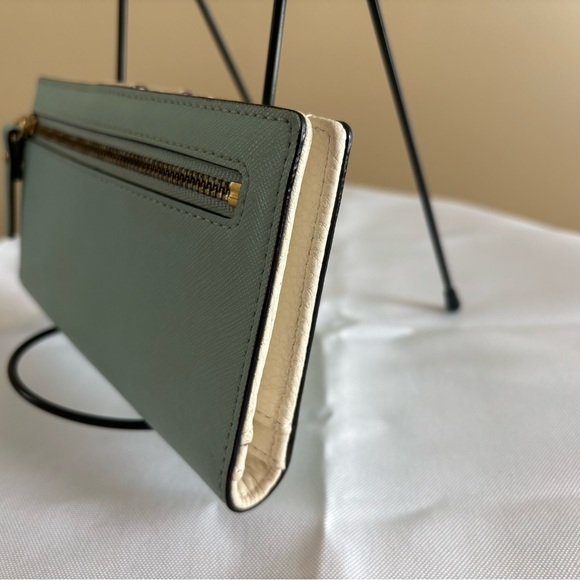 EUC Kate Spade New York blue bi-fold wallet - Picture 2 of 12